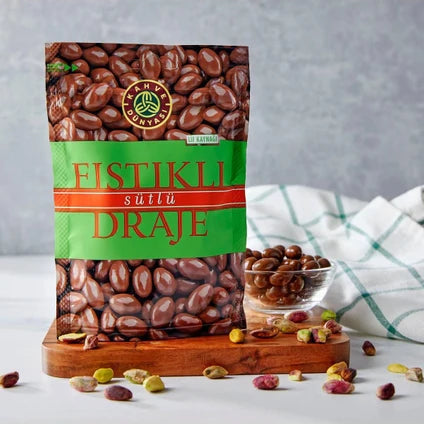 Kahve Dunyasi Pistachio Dragee Milk Chocolate 180g Pack - صورة 1