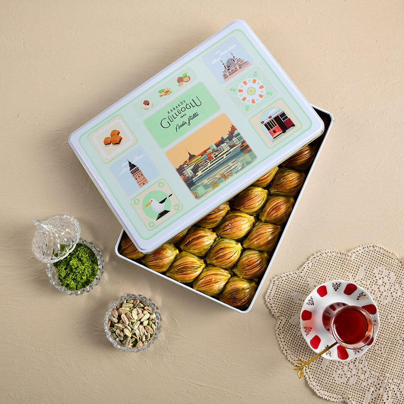 Karakoy Gulluoglu Pistachio Mussel Baklava 1kg Metal Gift Box - صورة 2