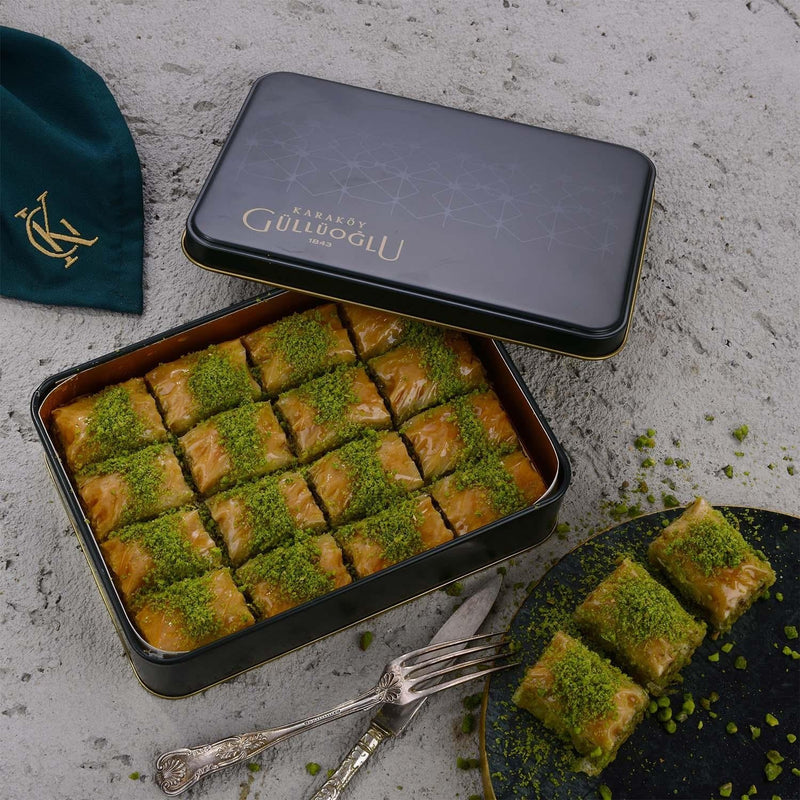 Karakoy Gulluoglu Pistachio Nadir Dolama 1kg Metal Gift Box - صورة 2