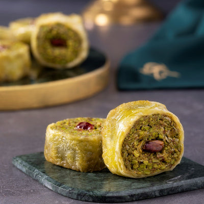 Karakoy Gulluoglu Pistachio Palace Sarma 1kg Metal Gift Box