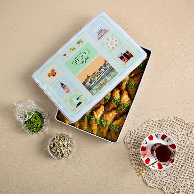 Karakoy Gulluoglu Pistachio Sobiyet Baklava 1kg Metal Gift Box - صورة 3