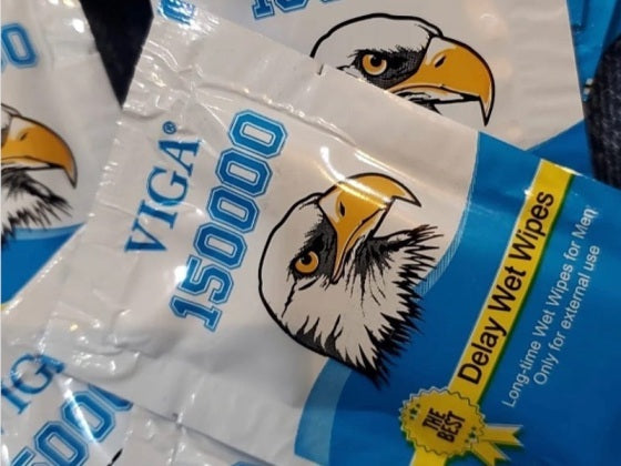 Super Viga Wipes Blue – discreet packaging with individually wrapped wipes for convenient intimate care - صورة 2
